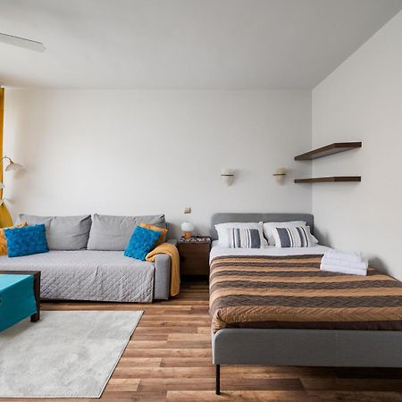 Stay With Friends In Warsaw Apartment Exterior foto